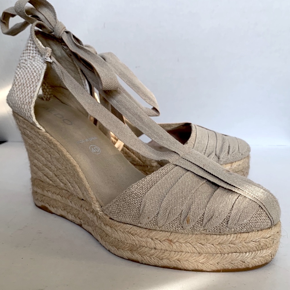 Aldo light beige linen espadrille tie-up wedges with platform US size 10